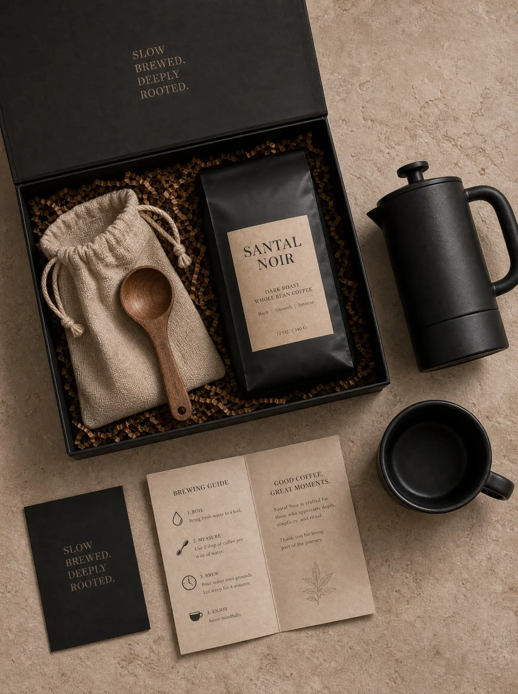 Coffret cadeau café étalé – sachet artisanal noir, pochon lin, cuillère bois, guide préparation