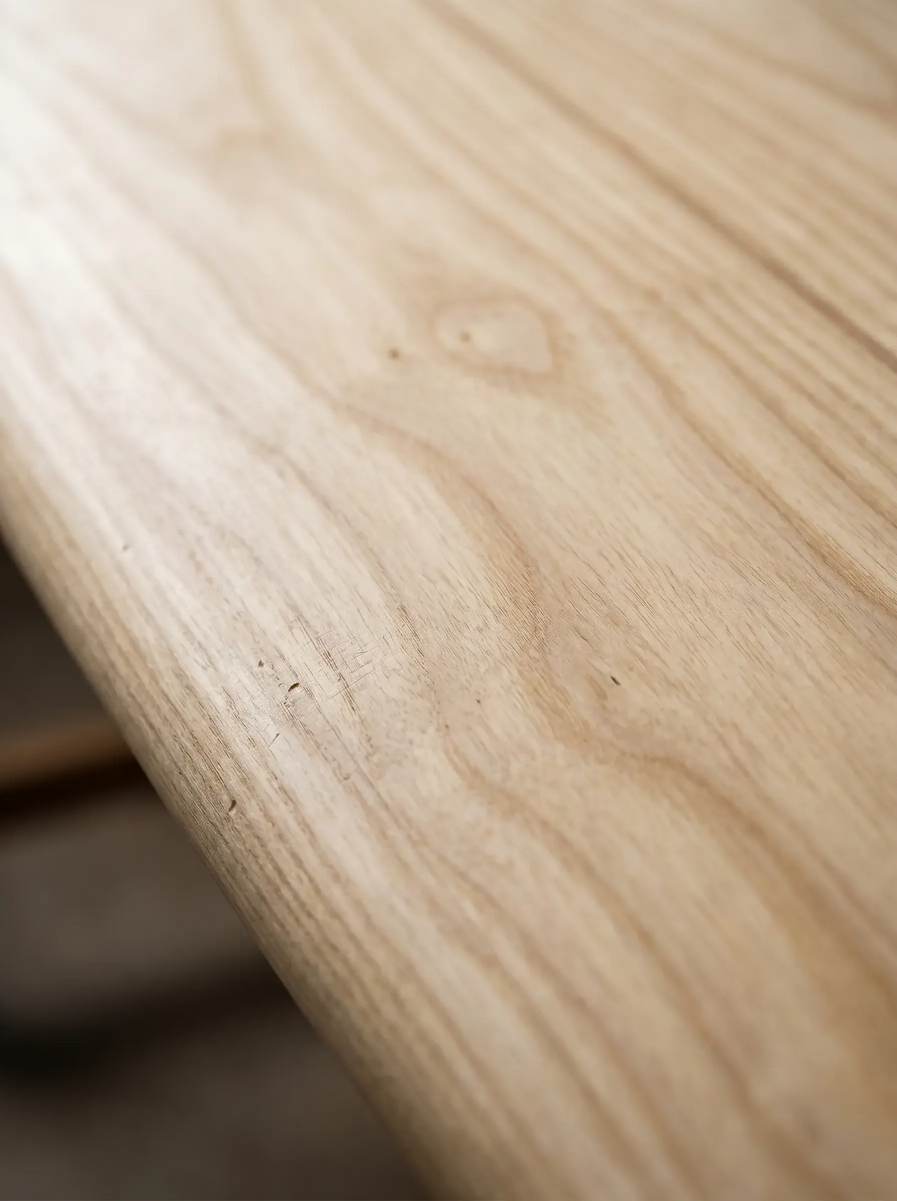 Gros plan de la texture en bois d'une planche de surf