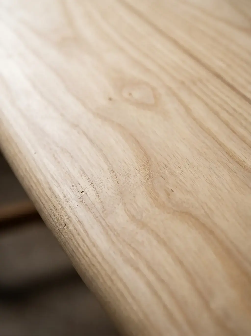 Gros plan de la texture en bois d'une planche de surf