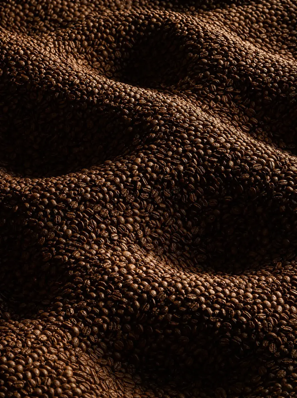 Texture ondulante grains de café torréfiés – vue plongeante, vagues abstraites, brun sombre